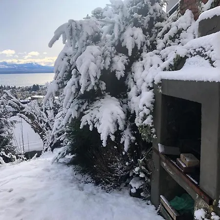 Michay Cabana En Entorno Tranquilo Y Vista Al Lago San Carlos de Bariloche Exterior photo