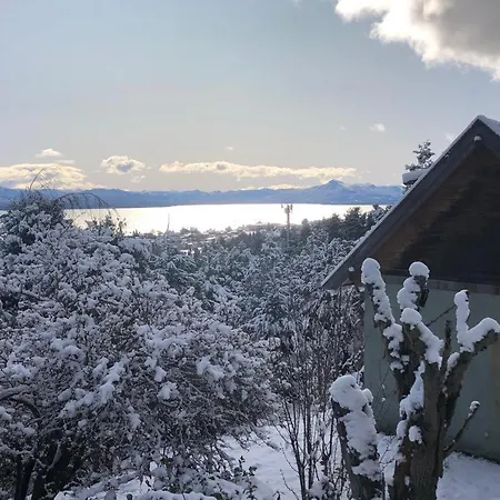 Michay Cabana En Entorno Tranquilo Y Vista Al Lago San Carlos de Bariloche Exterior photo
